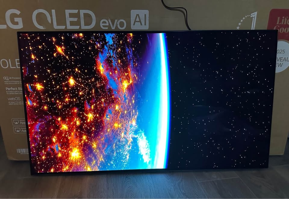 LG 48-Inch C5 OLED evo 4K Smart TV (2025) - photo 3
