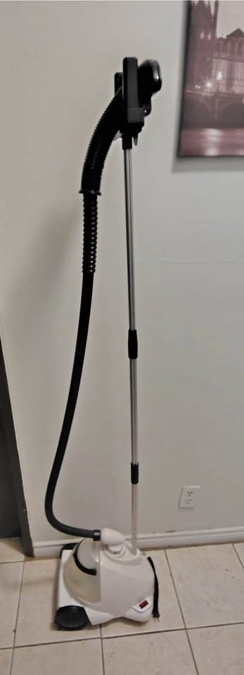 Conair GS7NXRC Upright Garment Steamer – Full Size