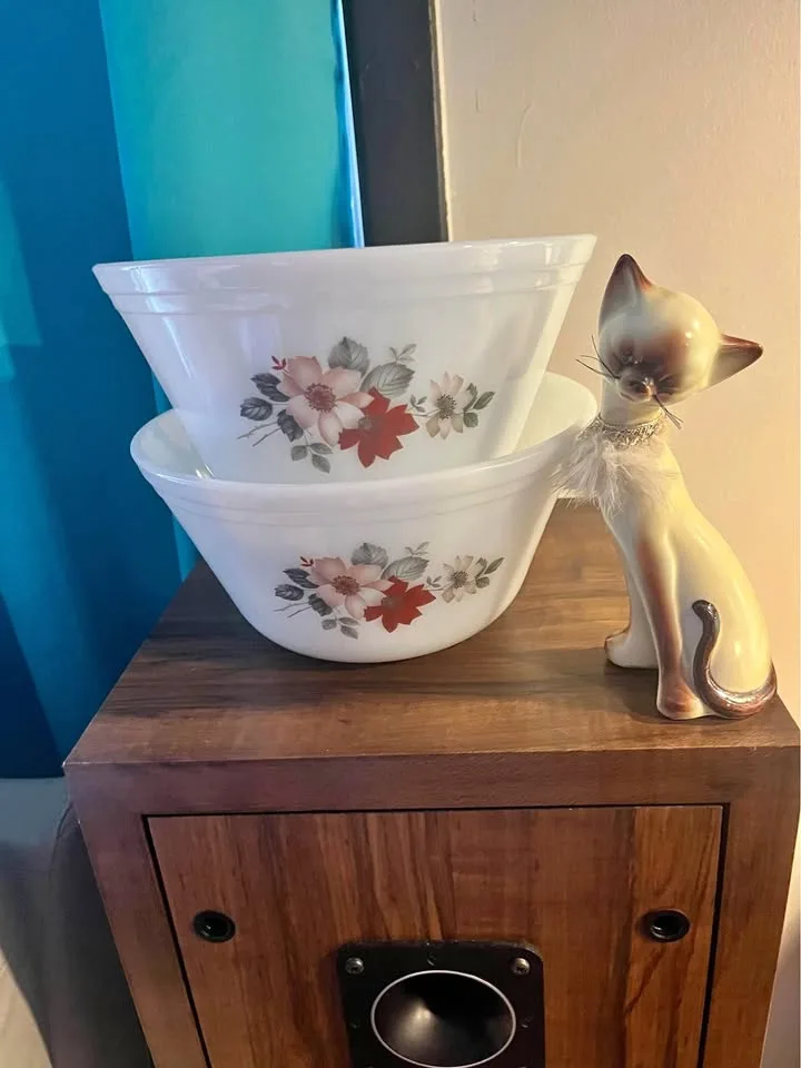Federal Milk Glass Bowls Autumn Glory thumbnail
