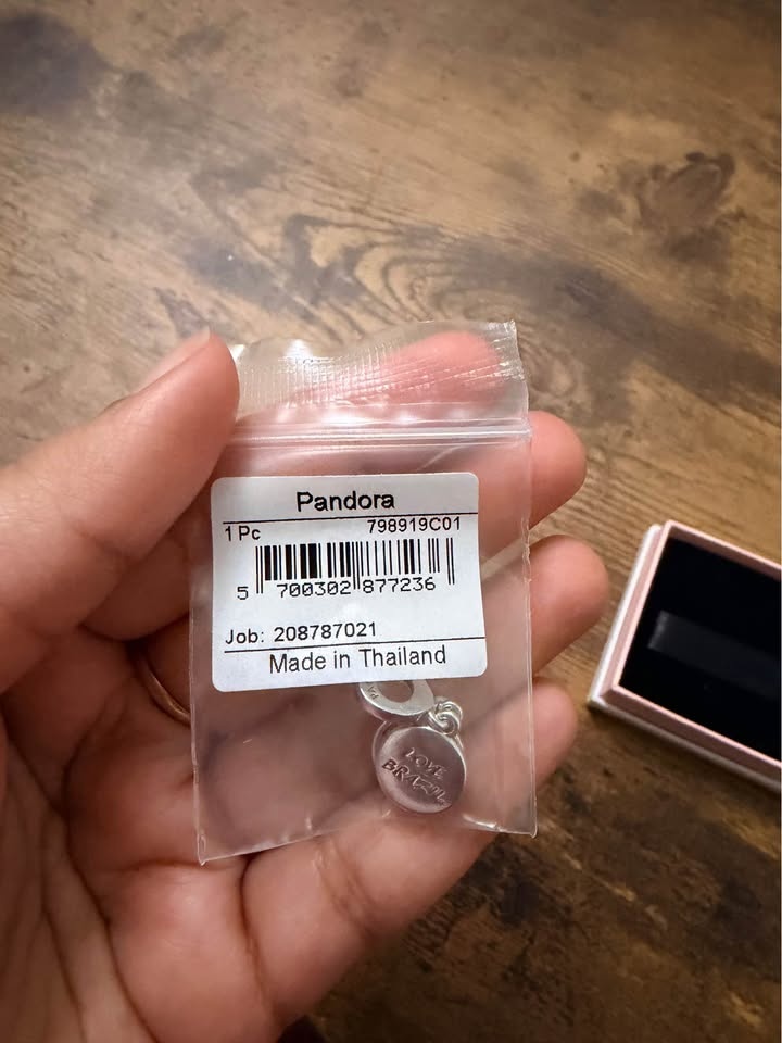 DISCONTINUED Pandora "Love Brazil" Charm – Limited Edition - photo 2