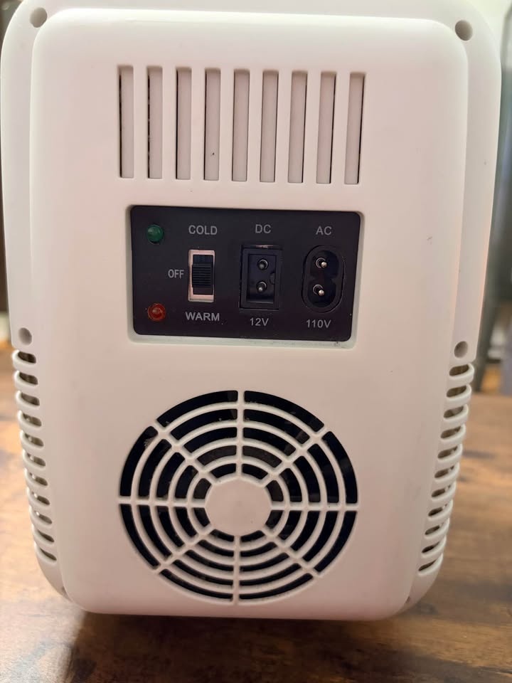 Cooluli Classic-4L Mini Fridge - photo 4