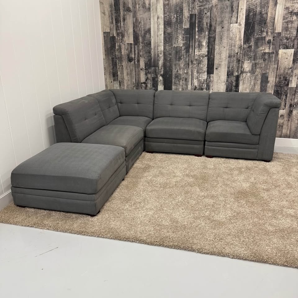Thomasville 5-Piece Modular Sectional - photo 3
