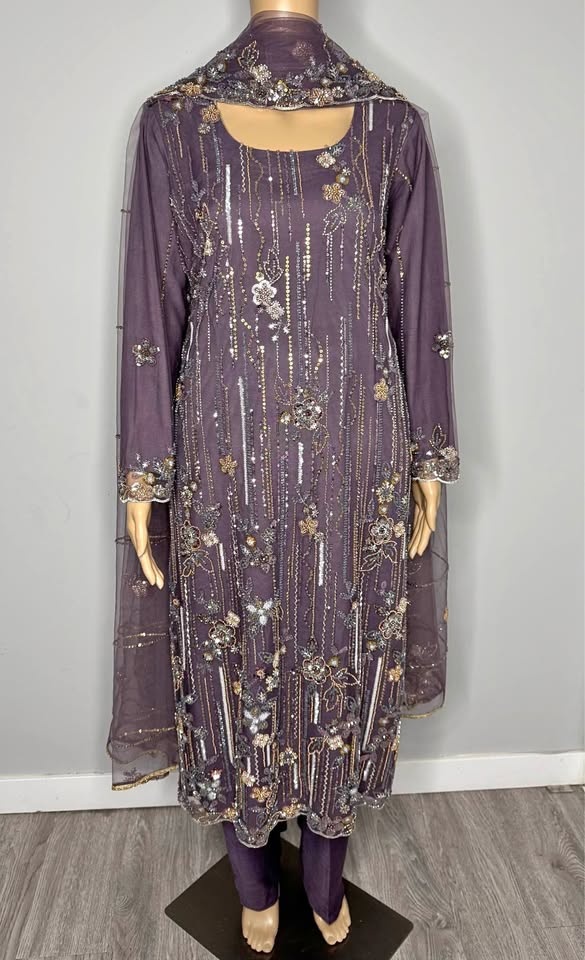 Turkish Cut Dana Embroidered Embellished Pakistani Dress - photo 2