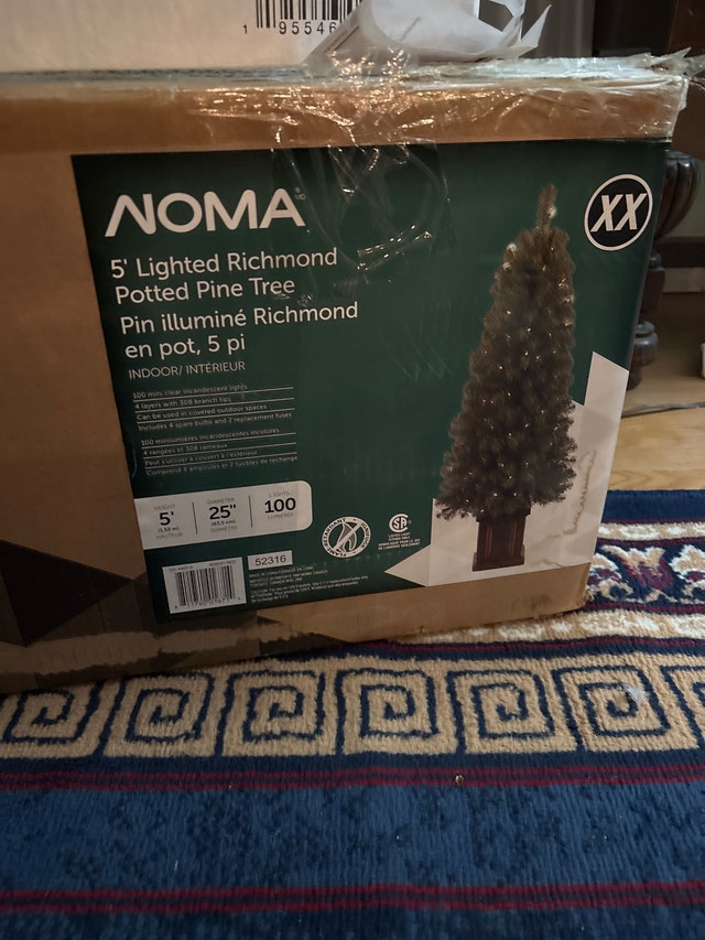 Noma 5’ Lighted Richmond Potted Pine Tree