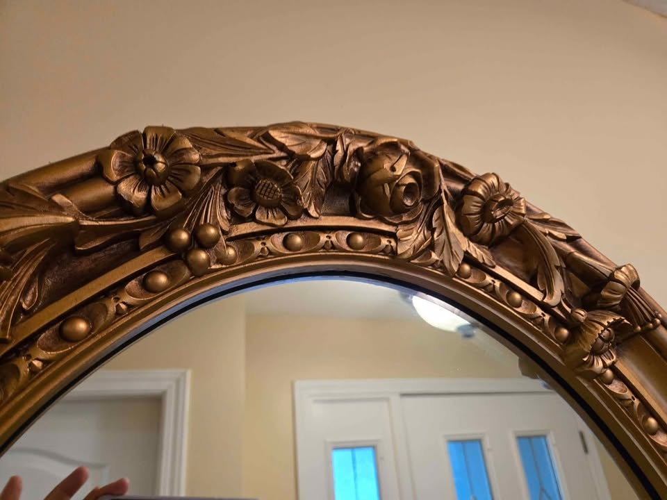 Very Elegant and Unique Mirror - BEST PRICE AND CONDITION - photo 4