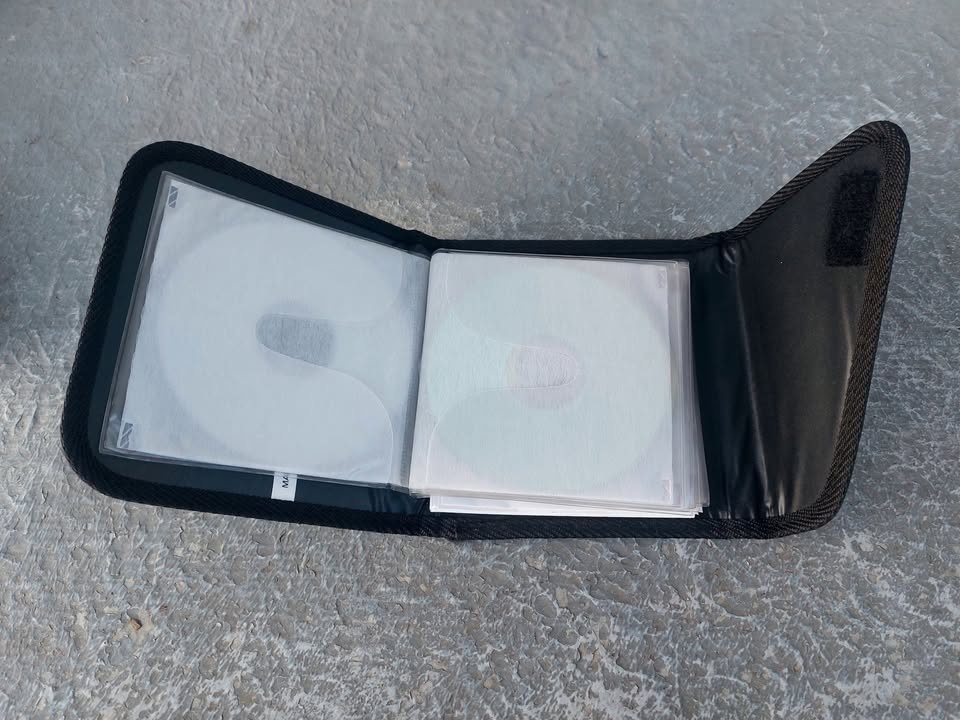 Soft CD Wallet 🥕 - photo 3