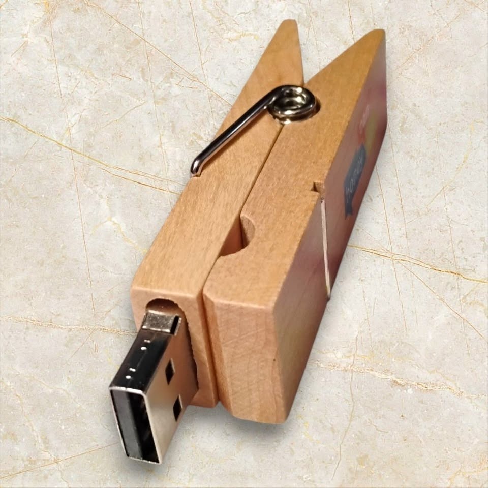 Real Wood Clothespin USB Stick - Unique & Funny - photo 2