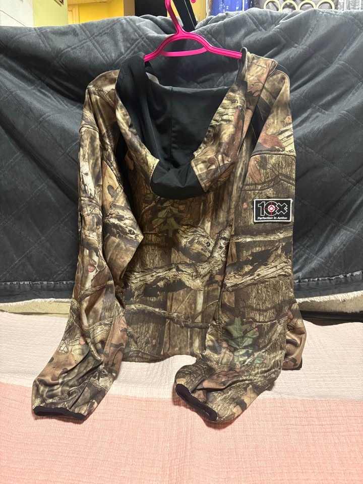 Camo outdoor fleece zip up hoodie size XL - photo 2