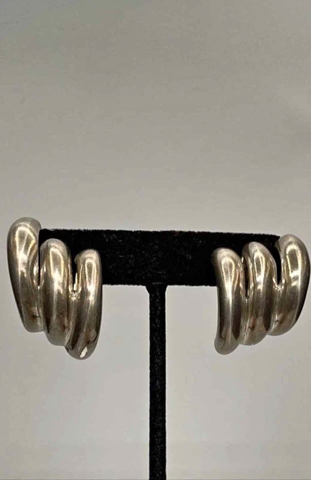 Vintage Taxco Mexico Sterling Silver Puffy Ribbed Earrings - 17g
