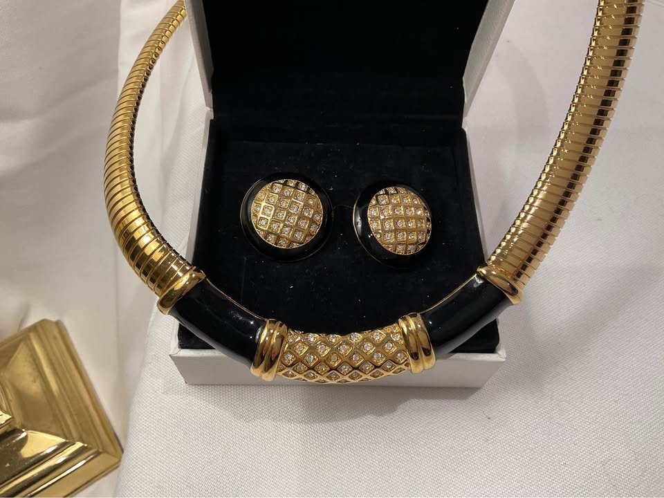 Vintage Monet Collar Necklace & Earrings Set - photo 3