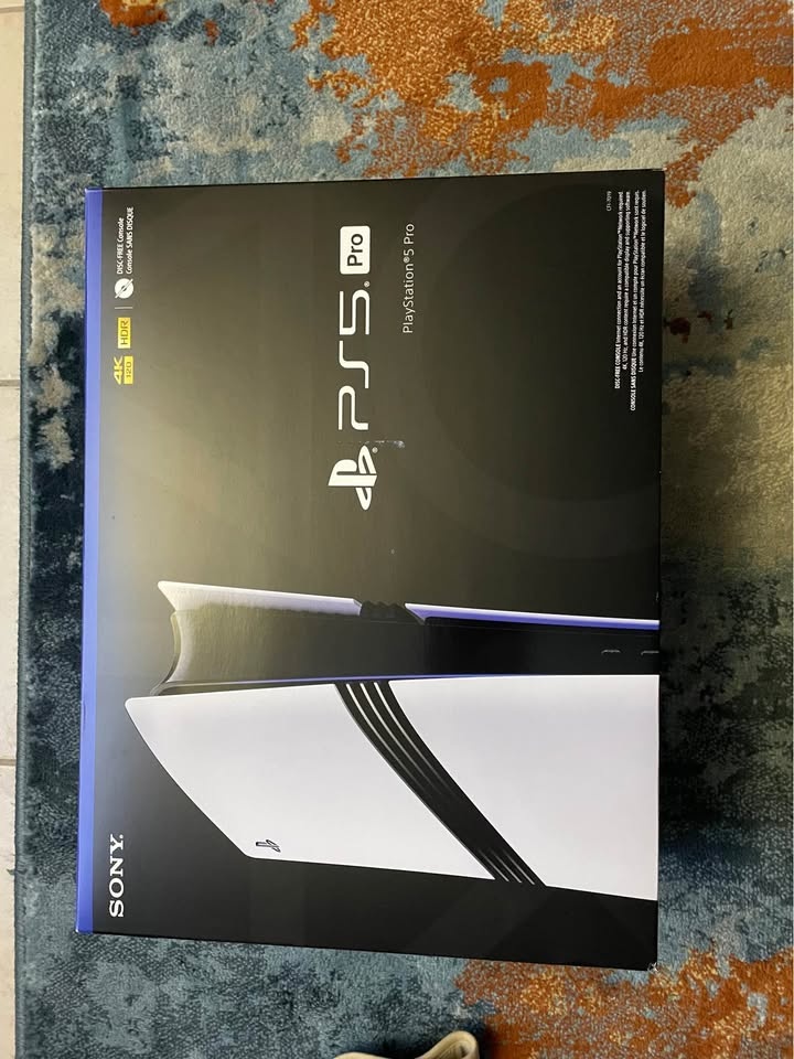 PlayStation 5 Pro - 2TB - photo 2