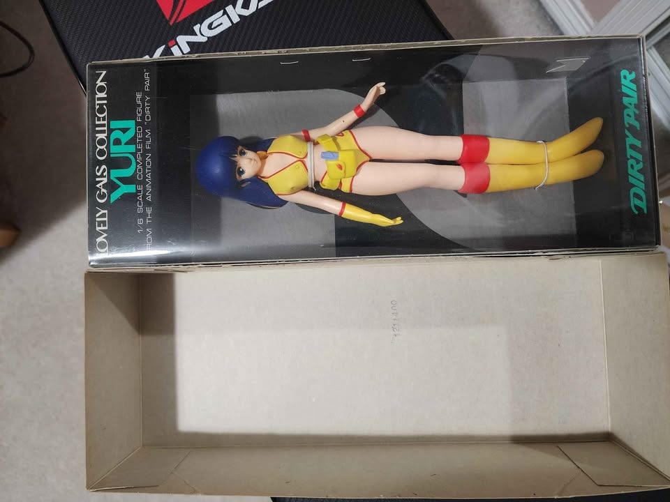 Lovely Gals Collection Yuri Dirty Pair 1/6 Scale Figure (Collect - photo 2