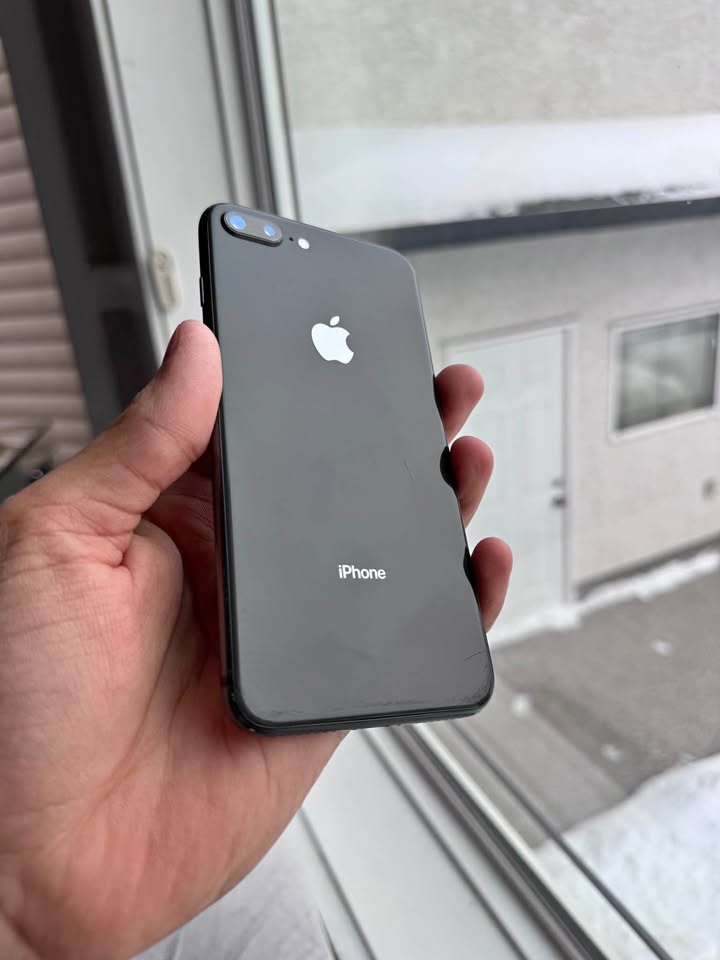 iPhone 8 Plus 64GB Black Unlocked Like New