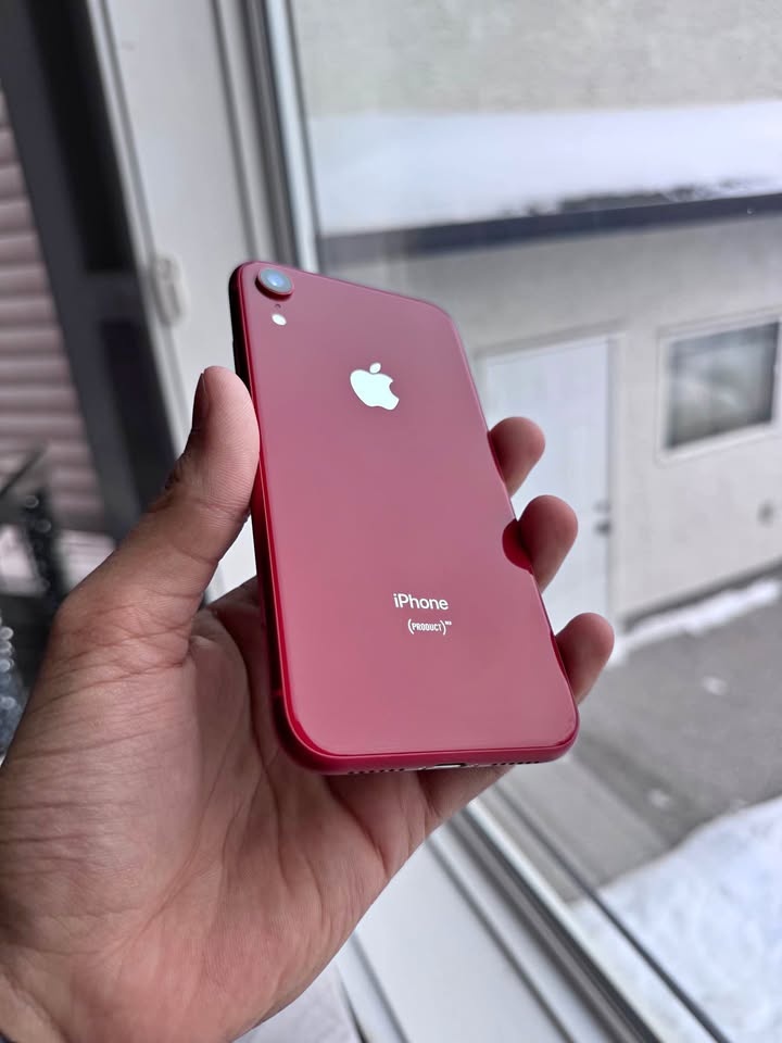 iPhone XR 128GB Red Unlocked Like New