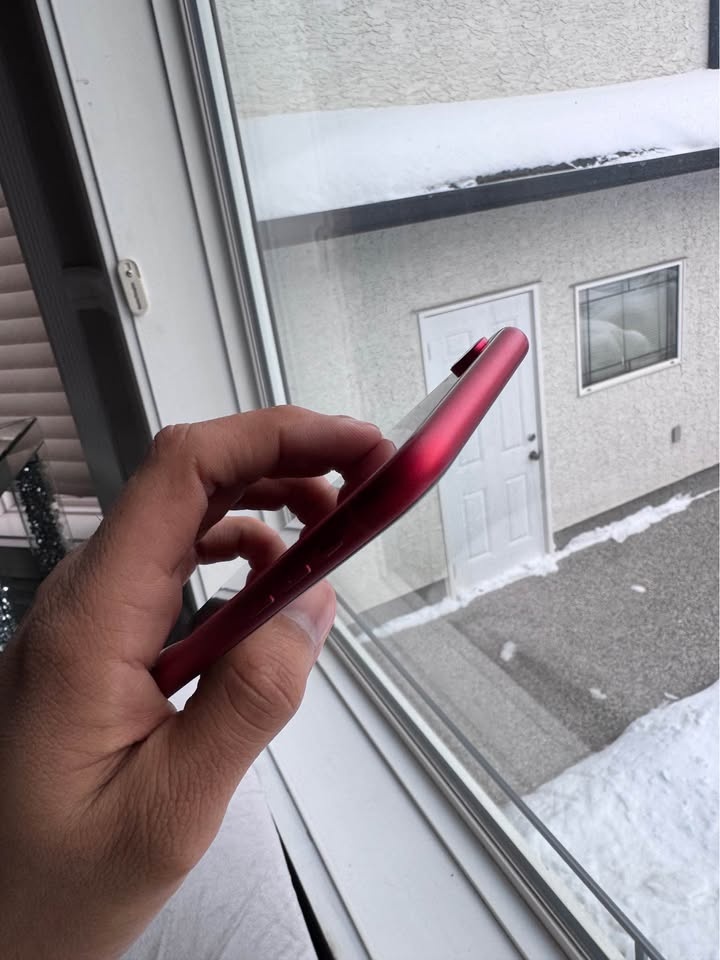 iPhone XR 128GB Red Unlocked Like New - photo 5