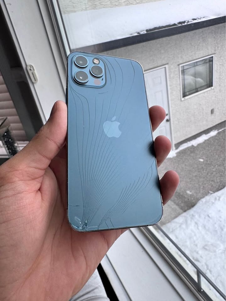 iPhone 12 Pro 128GB Blue Unlocked Fair Condition