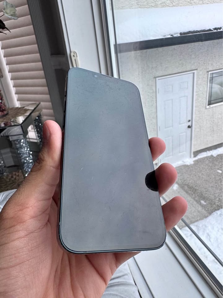 iPhone 13 128GB Black Unlocked Fair Condition