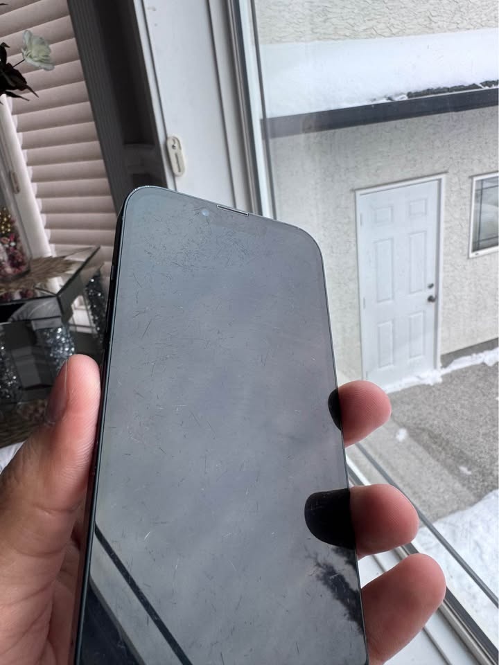 iPhone 13 128GB Black Unlocked Fair Condition - photo 2