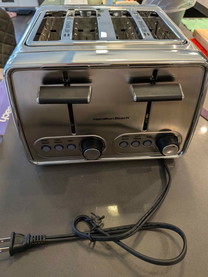 Hamilton Beach Modern Stainless Steel 4 Slice Toaster - photo 4