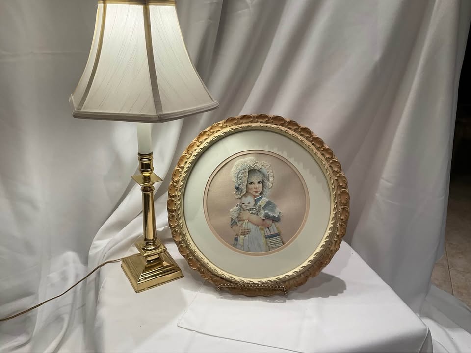 Vintage Portrait Needlepoint Framed Angelic Child & Baby - photo 5