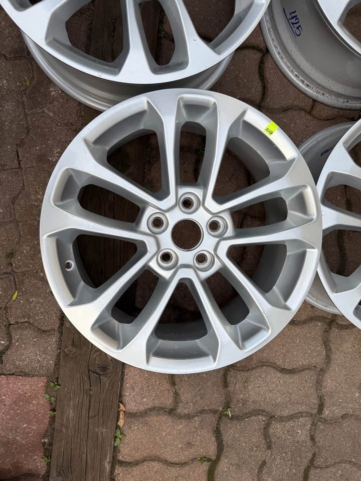 Ford Escape / Ford Maverick Rims - photo 2