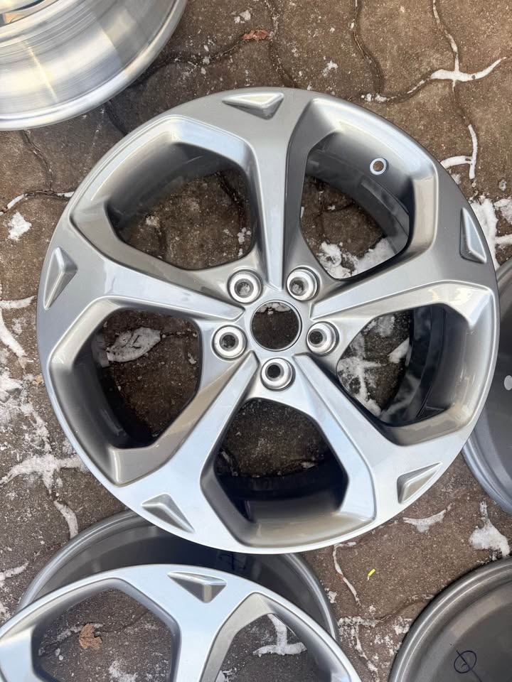 Ford Escape OEM Rims - photo 3