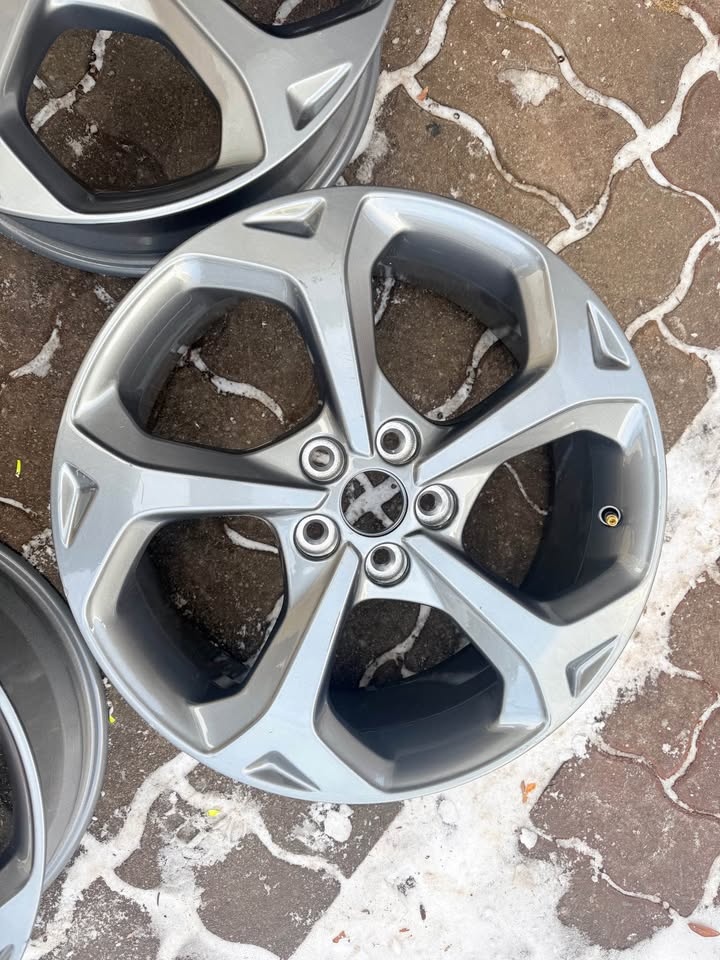 Ford Escape OEM Rims - photo 5