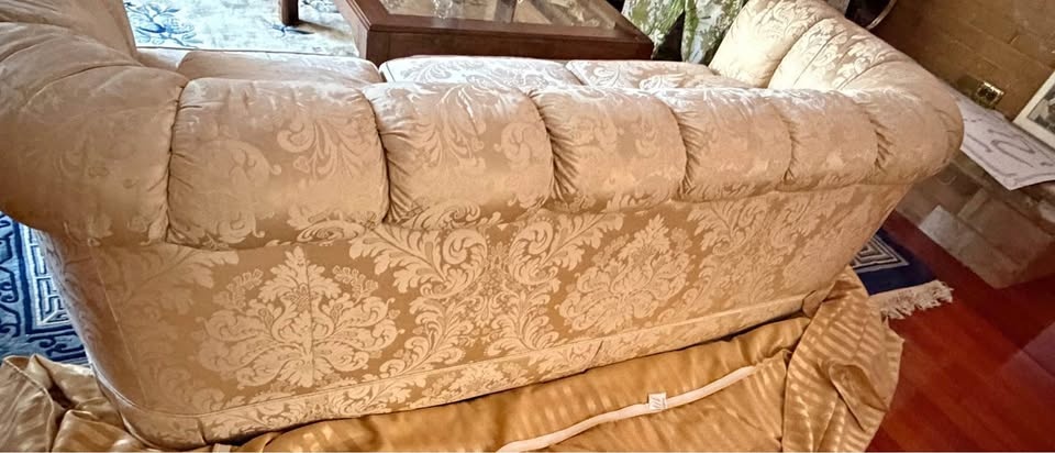 Cream Damask Pattern Silk Sofa