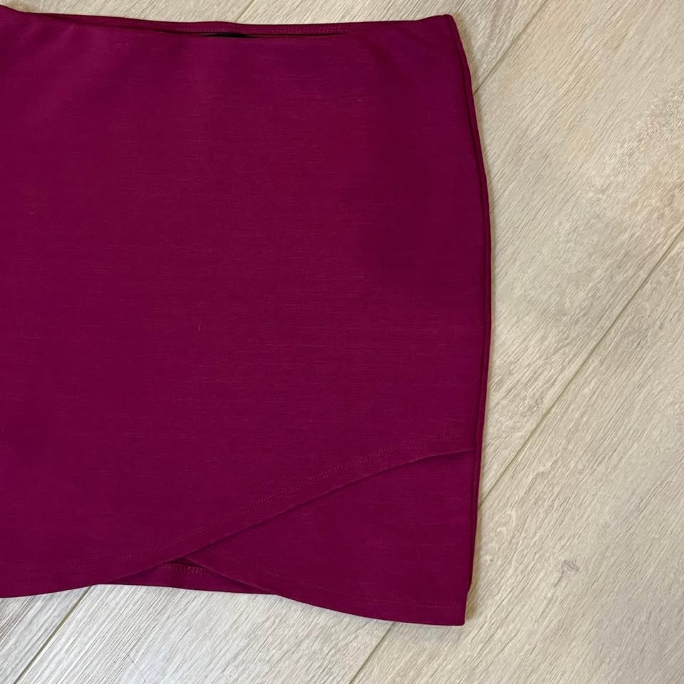 TALULA ARITZIA Pencil Skirt - Size M - photo 2