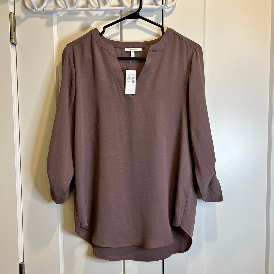MAURICES V-neck Mauve Women’s Top - Size S