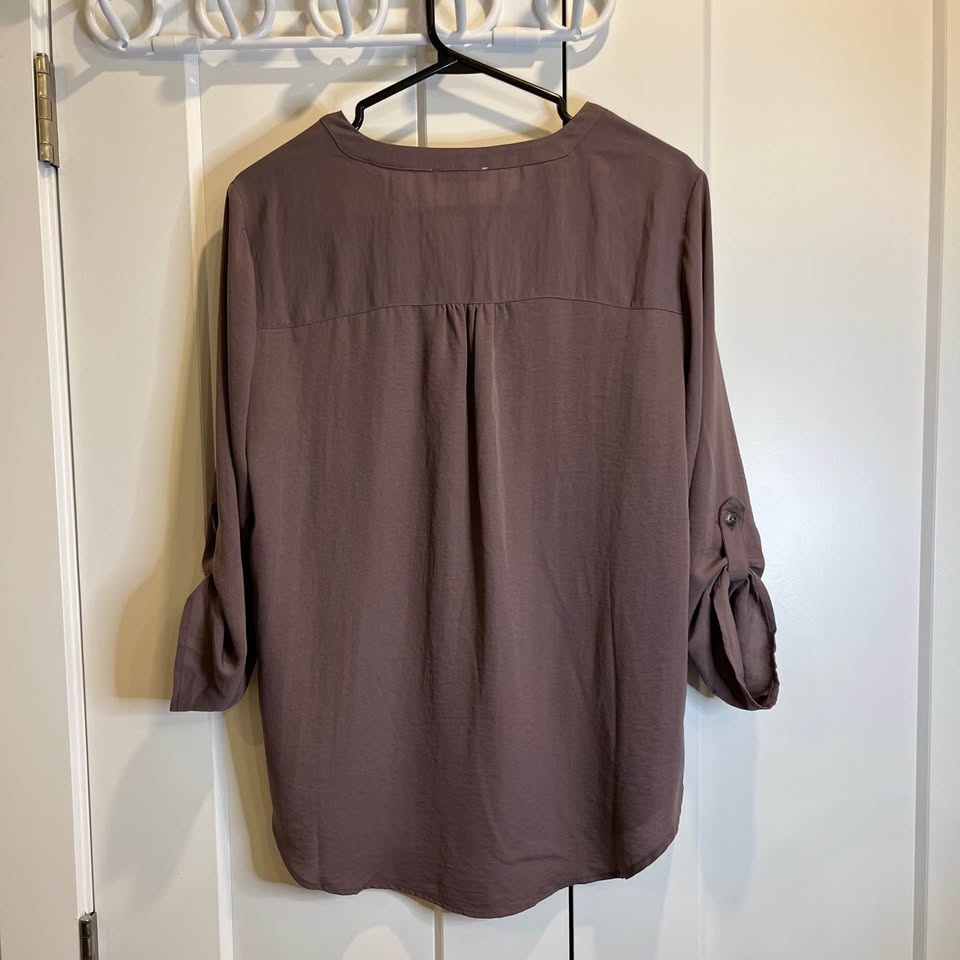 MAURICES V-neck Mauve Women’s Top - Size S - photo 2