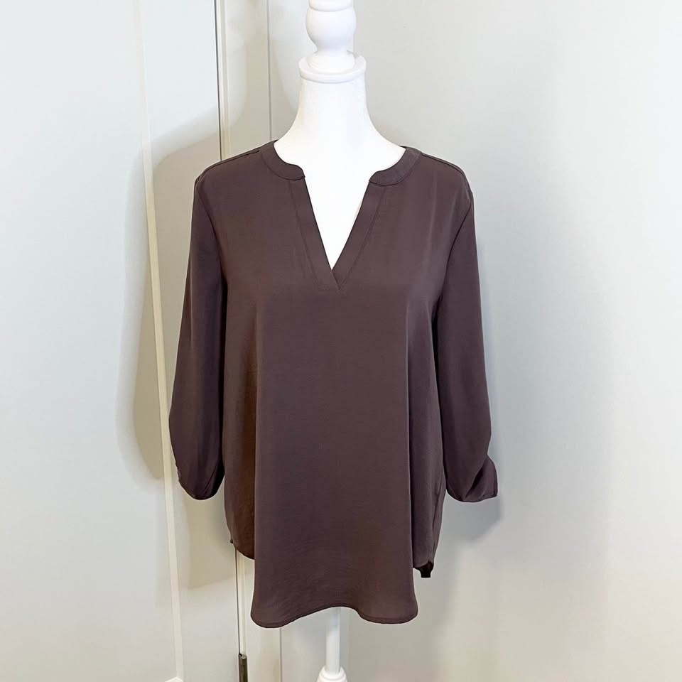 MAURICES V-neck Mauve Women’s Top - Size S - photo 3