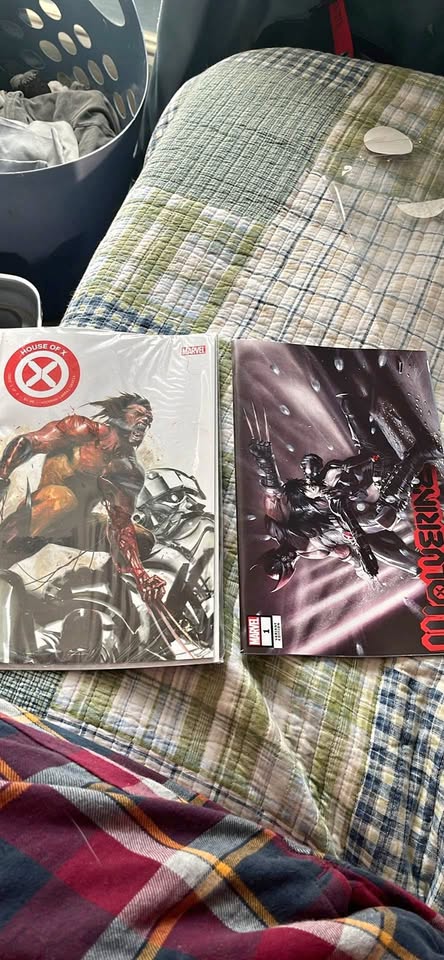 Wolverine house of X comic books