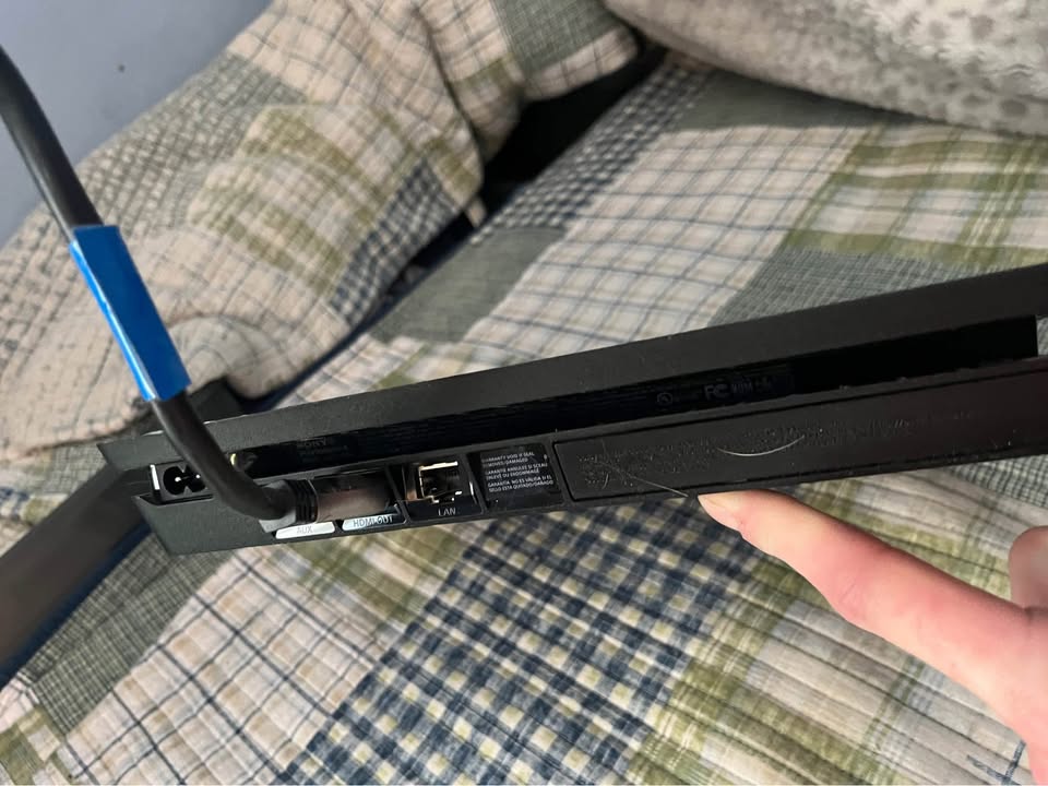 PS4 - photo 2