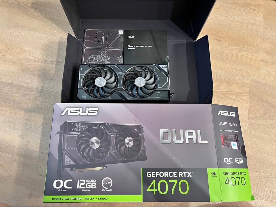 ASUS Dual GeForce RTX 4070 OC 12GB GDDR6X - Like New