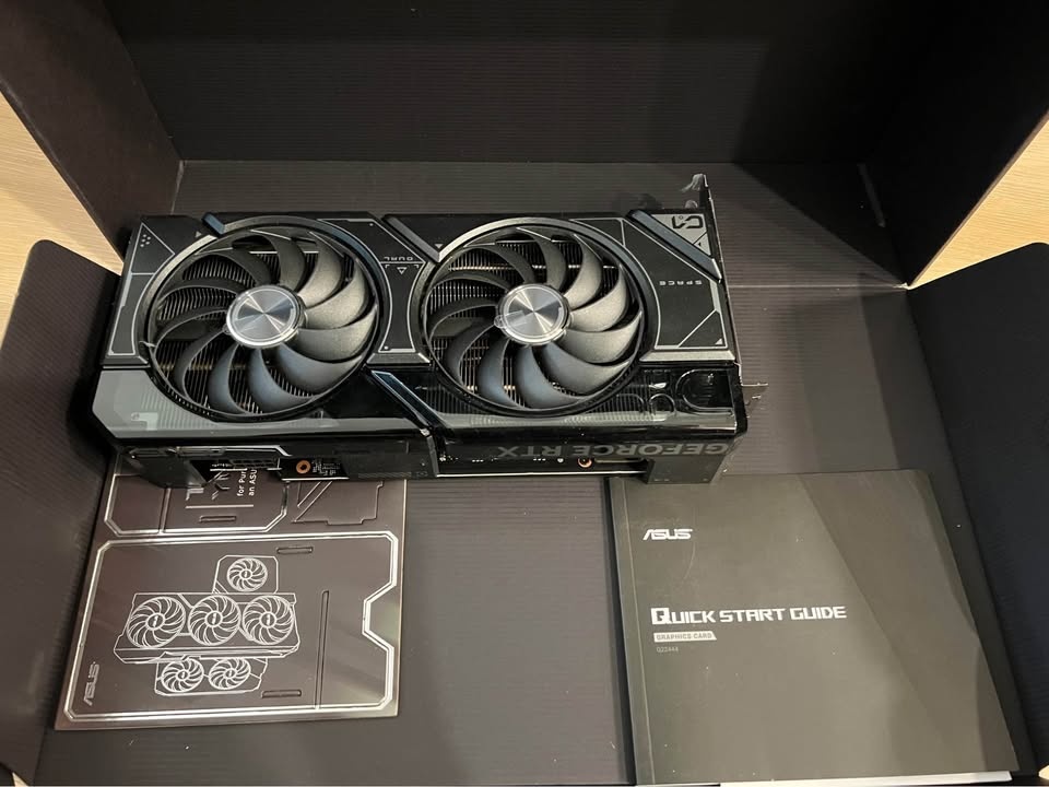 ASUS Dual GeForce RTX 4070 OC 12GB GDDR6X - Like New - photo 3