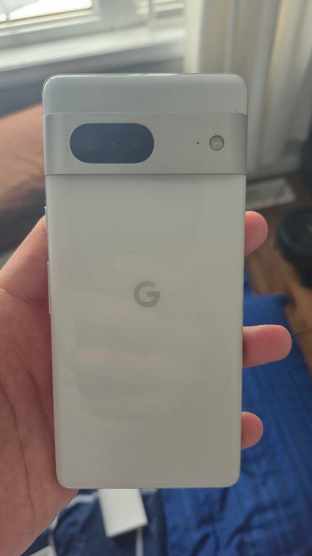 Used Pixel 7 for sale - photo 2
