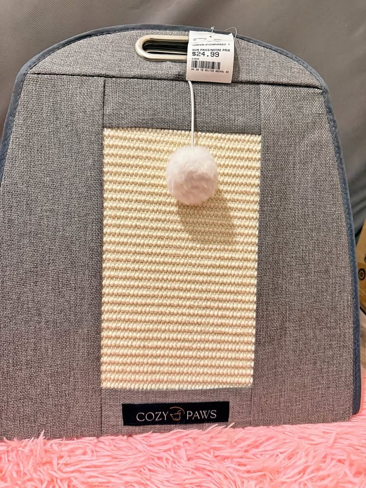 New Cozy Paws Cat House & Scratcher