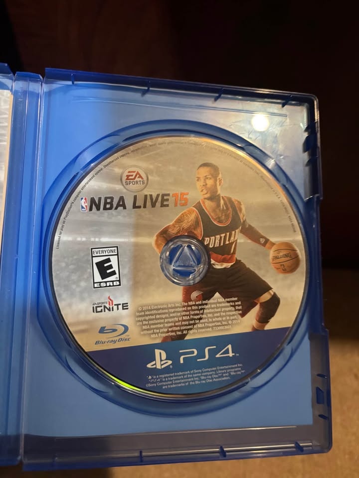 NBA Live 15 PS4 Disc Version - photo 2
