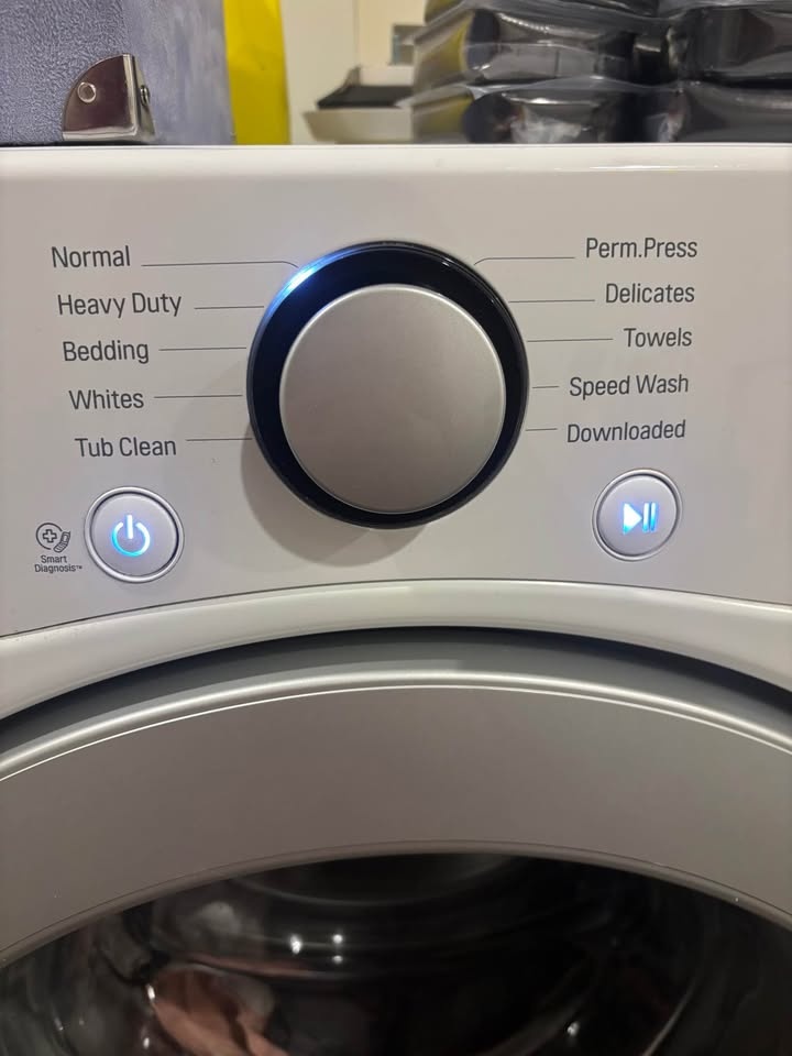 LG WM3500CW Front Load Washer - photo 3