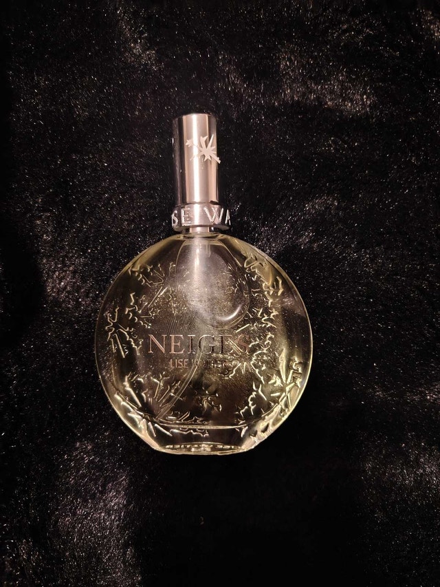 Lise Watier Neiges Perfume