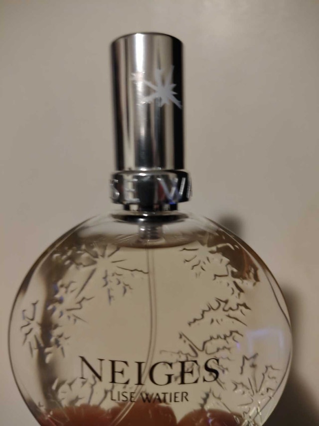 Lise Watier Neiges Perfume - photo 2