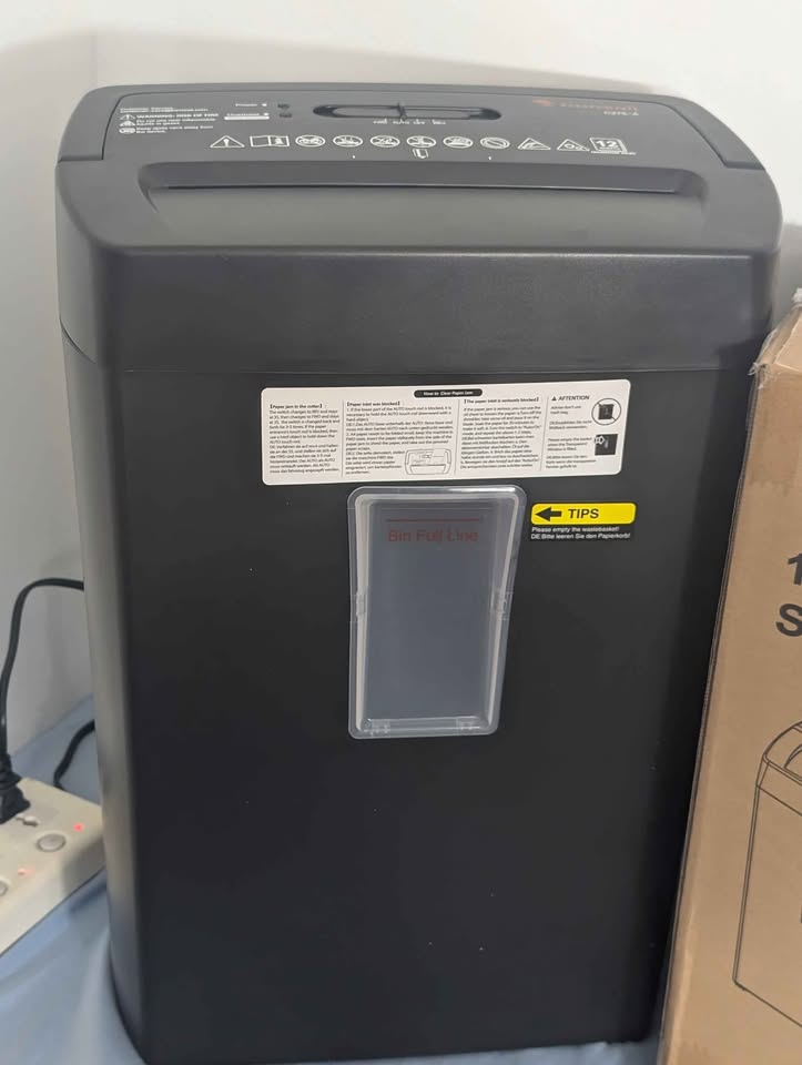 12-Sheet Cross Cut Paper Shredder - photo 4