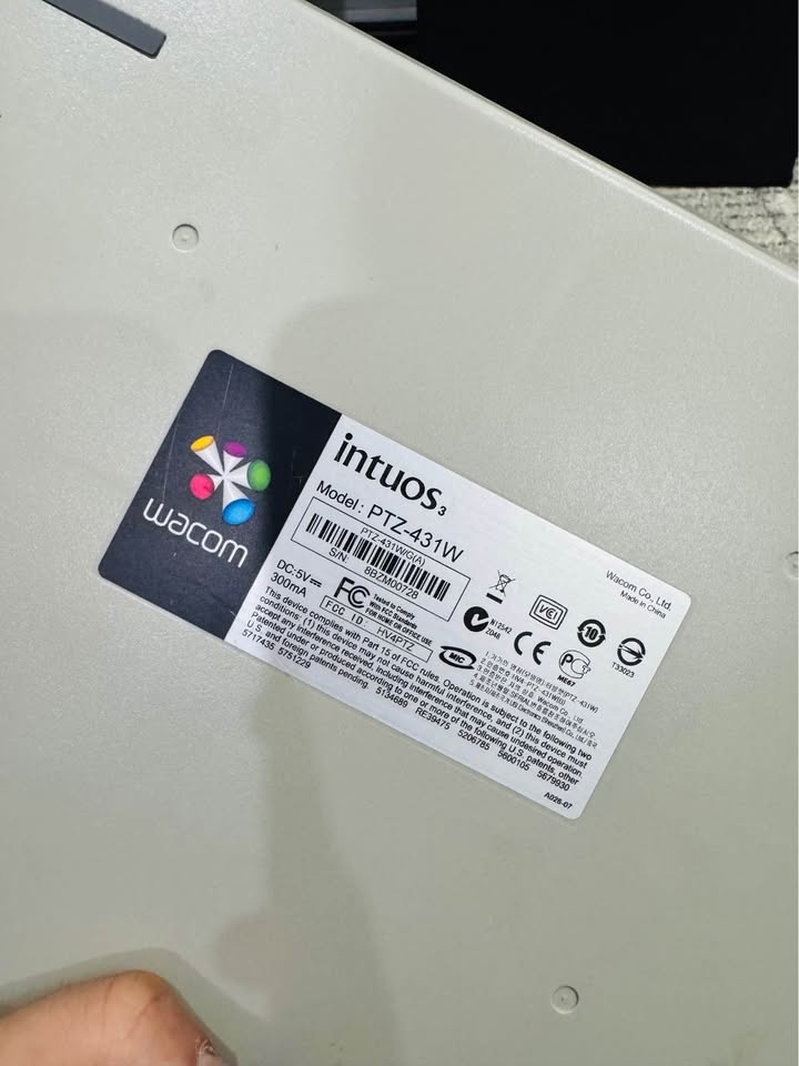 Wacom Intuos 3 Drawing Tablet (PTZ-431W) - photo 2