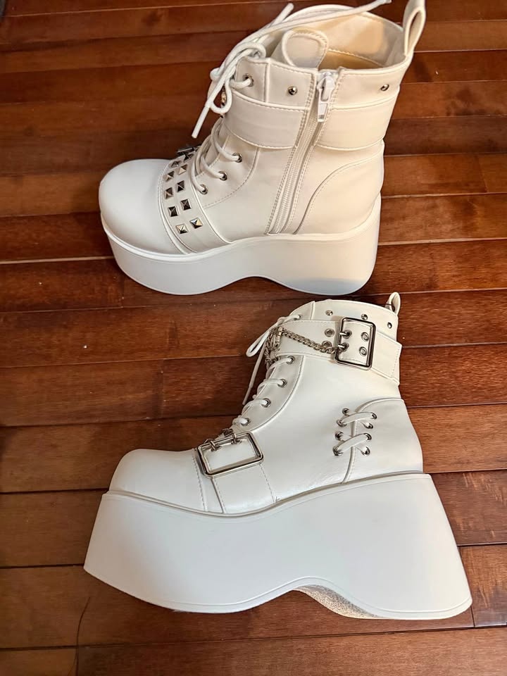 White Platform Boots Size 6.5