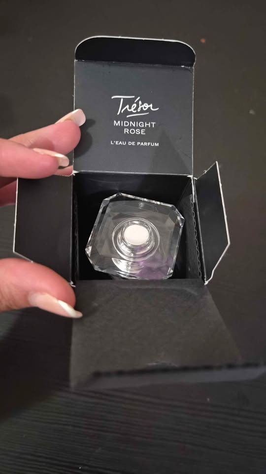 Trésor Midnight Rose L'eau de parfum 50 ml - photo 4