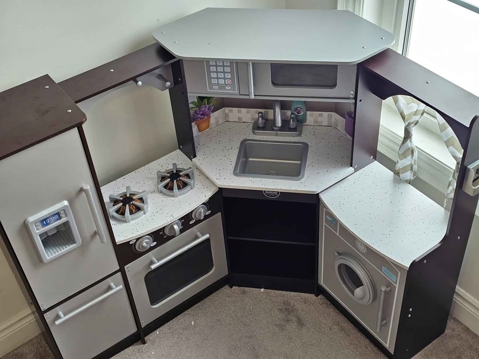 KidKraft Realistic Toy Kitchen - photo 2