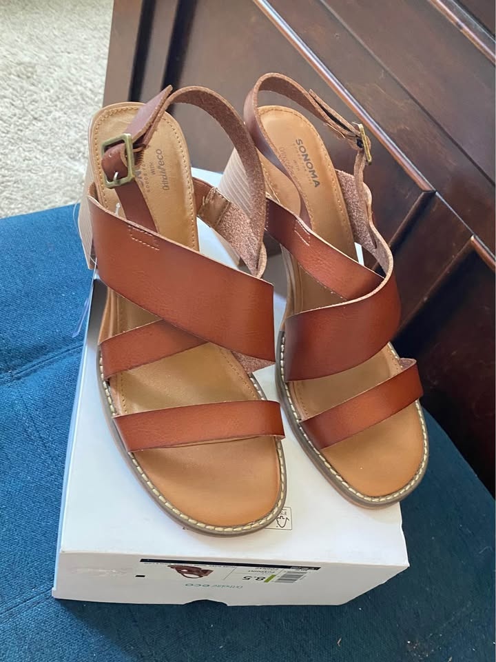 NIB Women’s Size 8.5 Brown Leather Strappy Sandals $25 - photo 2