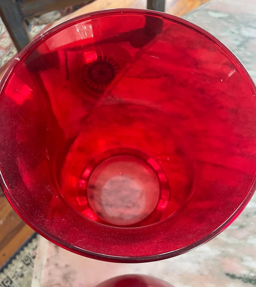 LARGE RED GLASS HURRICANE VASE - photo 3
