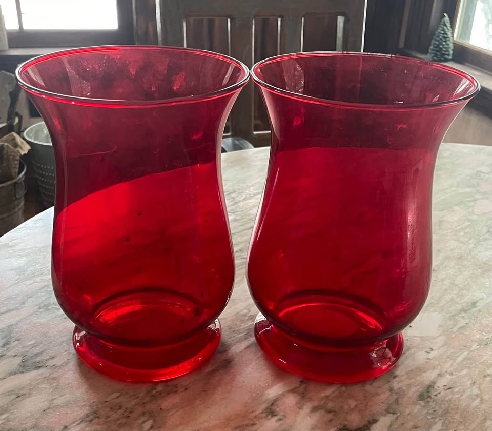 LARGE RED GLASS HURRICANE VASE - photo 4